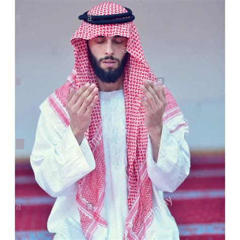 사우디아라비아 남자 전통의상 이름